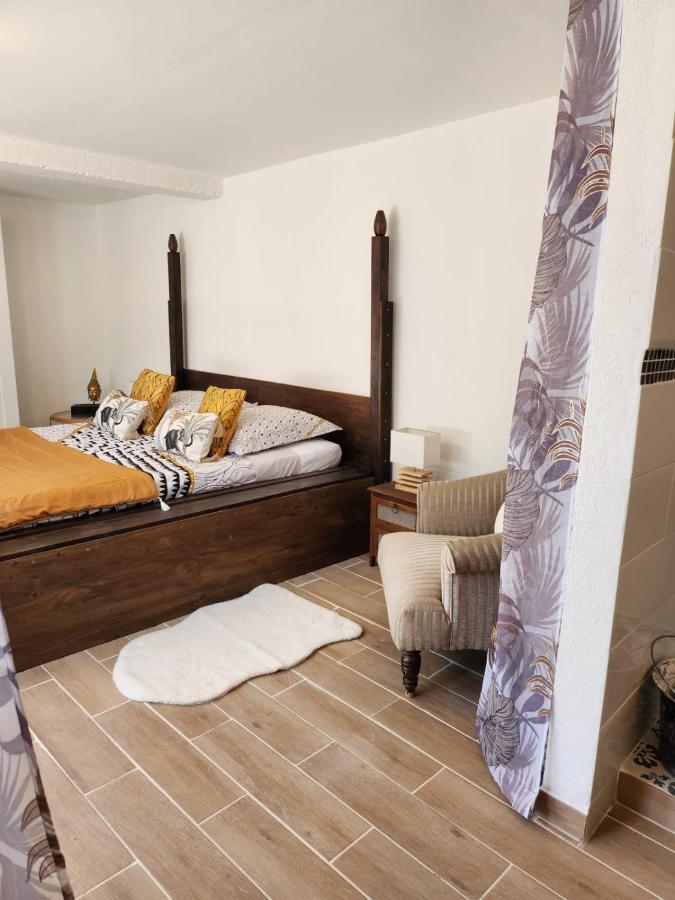 La Maison Du Petit Thomas Taradeau Bagian luar foto